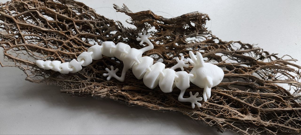 3D gedruckter Gecko (17,5 cm) aus PLA – bewegliche Echse, bemalbar – Bild 3